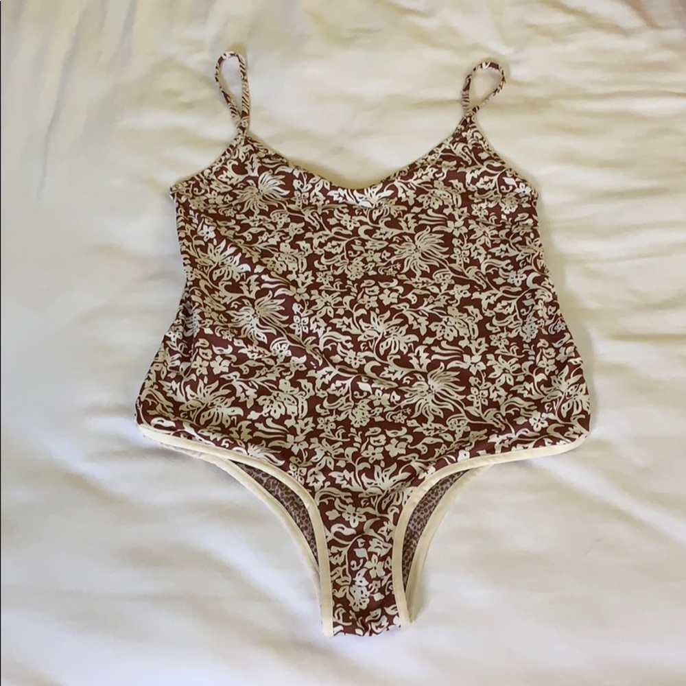 Acacia Waikiki one piece in brown batik